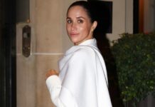 Kažu da je Megan Markl upravo pokazala svoju najsuroviju stranu koju je dugo skrivala: Njen otac moćnoj ženi poslao vapaj sa pomoć, sve izašlo na videlo Kažu da je Megan Markl upravo pokazala svoju najsuroviju stranu koju je dugo skrivala: Njen otac moćnoj ženi poslao vapaj sa pomoć, sve izašlo na videlo