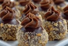 “Konačno sam otkrila novu omiljenu poslasticu moje djece: Neodoljivo ukusna gnijezda od lješnjaka… “Konačno sam otkrila novu omiljenu poslasticu moje djece: Neodoljivo ukusna gnijezda od lješnjaka…