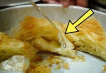 Kupio burek u pekari, pa pretrnuo kad je uzeo zalogaj: Svašta su ljudi nalazili u hrani, ali ovo NIKAD Kupio burek u pekari, pa pretrnuo kad je uzeo zalogaj: Svašta su ljudi nalazili u hrani, ali ovo NIKAD