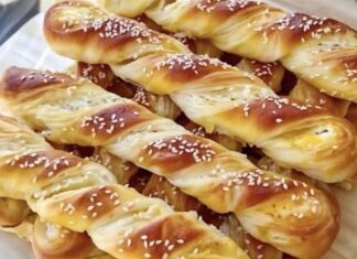 LISNATI STAPČIĆI OD KVAŠNOG TIJESTA – odlični, mekani, lisnati i preukusni 🍞✨