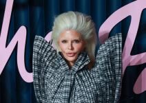 Najgora izdanja na Dodeli modnih nagrada 2025: Bizarnije od ovog ne može Najgora izdanja na Dodeli modnih nagrada 2025: Bizarnije od ovog ne može