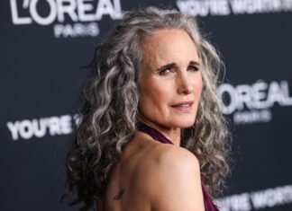 Najlepše obučene dame u protekloj nedelji: Endi Mekdauel u 67. godini pokazala kako se sa stilom nosi dekolte Najlepše obučene dame u protekloj nedelji: Endi Mekdauel u 67. godini pokazala kako se sa stilom nosi dekolte