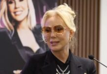 Nakon 40 godina rada Lepa Brena se penzionisala: O visini njene penzije svi govore!!! Evo koja je cifra u pitanju!!! Nakon 40 godina rada Lepa Brena se penzionisala: O visini njene penzije svi govore!!! Evo koja je cifra u pitanju!!!