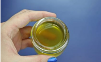 Napravite DOMAĆI MELEM za kosti i zglobove od samo dva sastojka! Napravite DOMAĆI MELEM za kosti i zglobove od samo dva sastojka!