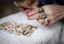 Neviđena sreća na pomolu: Ova 3 horoskopska znaka očekuje bogatstvo iz snova – novac stiže sa svih strana u vrećama Neviđena sreća na pomolu: Ova 3 horoskopska znaka očekuje bogatstvo iz snova – novac stiže sa svih strana u vrećama