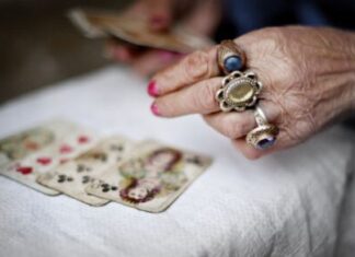 Neviđena sreća na pomolu: Ova 3 horoskopska znaka očekuje bogatstvo iz snova – novac stiže sa svih strana u vrećama Neviđena sreća na pomolu: Ova 3 horoskopska znaka očekuje bogatstvo iz snova – novac stiže sa svih strana u vrećama