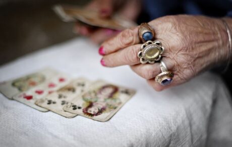 Neviđena sreća na pomolu: Ova 3 horoskopska znaka očekuje bogatstvo iz snova – novac stiže sa svih strana u vrećama Neviđena sreća na pomolu: Ova 3 horoskopska znaka očekuje bogatstvo iz snova – novac stiže sa svih strana u vrećama