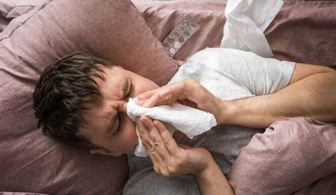 Ni čaj ni ceđena: Ovo je najbolje piće koje možete da popijete kad ste bolesni, prema lekarima Ni čaj ni ceđena: Ovo je najbolje piće koje možete da popijete kad ste bolesni, prema lekarima