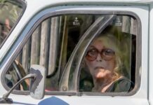 Ni nakon smrti skandali ne prestaju: Najbliži odbili da ispune poslednju želju Brižit Bardo Ni nakon smrti skandali ne prestaju: Najbliži odbili da ispune poslednju želju Brižit Bardo