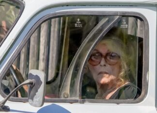 Ni nakon smrti skandali ne prestaju: Najbliži odbili da ispune poslednju želju Brižit Bardo Ni nakon smrti skandali ne prestaju: Najbliži odbili da ispune poslednju želju Brižit Bardo