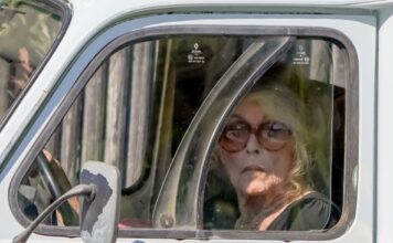 Ni nakon smrti skandali ne prestaju: Najbliži odbili da ispune poslednju želju Brižit Bardo Ni nakon smrti skandali ne prestaju: Najbliži odbili da ispune poslednju želju Brižit Bardo