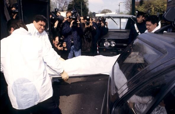 Nije bilo veće rasipnice od nje: Uložila silno bogatstvo u izgled, a muž je zamenio mlađom i skromnijom – o njenoj osveti i danas bruji svet Nije bilo veće rasipnice od nje: Uložila silno bogatstvo u izgled, a muž je zamenio mlađom i skromnijom - o njenoj osveti i danas bruji svet