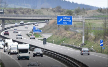 Njemačka traži 120.000 radnika u industriji čija je prosječna plaća više od 3.000 eura Njemačka traži 120.000 radnika u industriji čija je prosječna plaća više od 3.000 eura