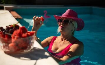 “On je vanserijske inteligencije” Branka Sovrlić otkrila ko stoji iza njenih najvećih hitova “On je vanserijske inteligencije” Branka Sovrlić otkrila ko stoji iza njenih najvećih hitova