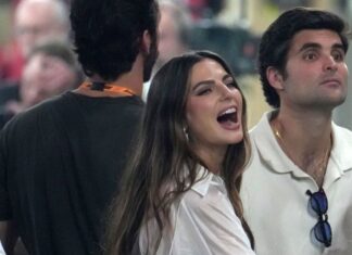 One su najlepše devojke Formule 1: Kad čujete kako su ove dame zavele brze vozače, neće vam biti dobro – neke su pažljivo birale One su najlepše devojke Formule 1: Kad čujete kako su ove dame zavele brze vozače, neće vam biti dobro - neke su pažljivo birale