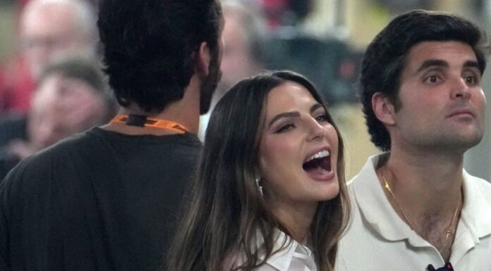 One su najlepše devojke Formule 1: Kad čujete kako su ove dame zavele brze vozače, neće vam biti dobro – neke su pažljivo birale One su najlepše devojke Formule 1: Kad čujete kako su ove dame zavele brze vozače, neće vam biti dobro - neke su pažljivo birale