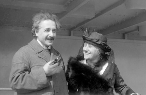 Ono što je Mileva trpela malo koja žena bi mogla: Ajnštajnova pravila ponašanja u braku izazivaju mučninu Ono što je Mileva trpela malo koja žena bi mogla: Ajnštajnova pravila ponašanja u braku izazivaju mučninu