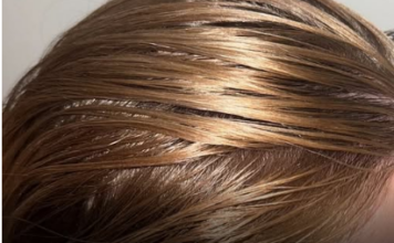 Operete kosu, a već sutradan je masna Frizeri otkrili trik kako da vam bude čista i nekoliko dana Operete kosu, a već sutradan je masna Frizeri otkrili trik kako da vam bude čista i nekoliko dana