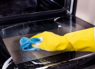 Ostavite preko noći ovo, i rerna će vam biti blistavo čista: Sve već kod kuće imate, lako je i brzo Ostavite preko noći ovo, i rerna će vam biti blistavo čista: Sve već kod kuće imate, lako je i brzo