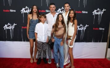 Otac je ostavio kad je imala 6 meseci, a ona mu sve oprostila pred smrt: Bivša srpska snajka lepotu nasledila od majke koja se bavi najhumanijim poslom Otac je ostavio kad je imala 6 meseci, a ona mu sve oprostila pred smrt: Bivša srpska snajka lepotu nasledila od majke koja se bavi najhumanijim poslom