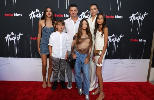 Otac je ostavio kad je imala 6 meseci, a ona mu sve oprostila pred smrt: Bivša srpska snajka lepotu nasledila od majke koja se bavi najhumanijim poslom Otac je ostavio kad je imala 6 meseci, a ona mu sve oprostila pred smrt: Bivša srpska snajka lepotu nasledila od majke koja se bavi najhumanijim poslom