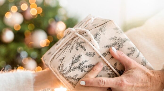 Ova baka je odlučila da NE DAJE poklone svojim unicima, ni za praznike, ni za rođendane, a mnogi je u tome PODRŽAVAJU Ova baka je odlučila da NE DAJE poklone svojim unicima, ni za praznike, ni za rođendane, a mnogi je u tome PODRŽAVAJU