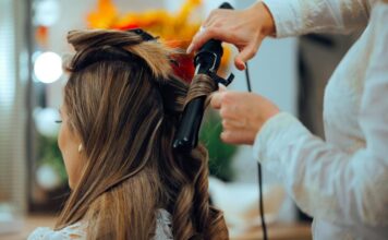 Ova frizura uvek izgleda skupo i moćno: Ne postoji žena kojoj stoji loše Ova frizura uvek izgleda skupo i moćno: Ne postoji žena kojoj stoji loše