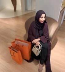 Ovako živi najpoznatija domaćica iz Dubaija: Udala se za milionera, svaki dan dobija džeparac od 70.000 evra, ali ako ne ispuni ovaj uslov sve pada u vodu Ovako živi najpoznatija domaćica iz Dubaija: Udala se za milionera, svaki dan dobija džeparac od 70.000 evra, ali ako ne ispuni ovaj uslov sve pada u vodu