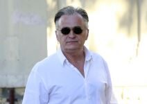 Ovi naši poznati frajeri su presadili kosu: Njegova transformacija sve šokirala, bivši Cecin dečko se neverovatno podmladio, a on ne priča o intervenciji Ovi naši poznati frajeri su presadili kosu: Njegova transformacija sve šokirala, bivši Cecin dečko se neverovatno podmladio, a on ne priča o intervenciji