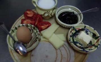 Ovo je jedan od najgorih doručaka: Opterećuje srce i jetru, a mnogi ga svakodnevno jedu misleći da je zdrav Ovo je jedan od najgorih doručaka: Opterećuje srce i jetru, a mnogi ga svakodnevno jedu misleći da je zdrav