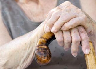 Ovo su 2 tačne godine kada ljudi najbrže stare: Naučnici tvrde da se tada čovek preko noći promeni Ovo su 2 tačne godine kada ljudi najbrže stare: Naučnici tvrde da se tada čovek preko noći promeni