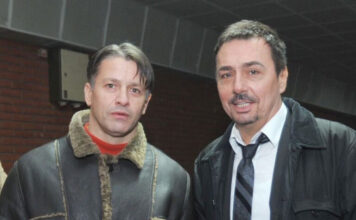 Pojavila se fotografija Kebe i Orića: “Ako budu zabranjivali ko se slikao sa mnom, niko im pjevati neće” Pojavila se fotografija Kebe i Orića: “Ako budu zabranjivali ko se slikao sa mnom, niko im pjevati neće”