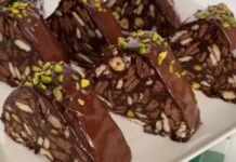 Recept za Piramidalnu tortu spremnu za 10 minuta. Recept za Piramidalnu tortu spremnu za 10 minuta.