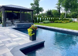 Spilberg nikada nije snimio film sa Benom Aflekom: Kad je čuo šta je radio sa njegovim sinom kod bazena, odmah ga otpisao Spilberg nikada nije snimio film sa Benom Aflekom: Kad je čuo šta je radio sa njegovim sinom kod bazena, odmah ga otpisao