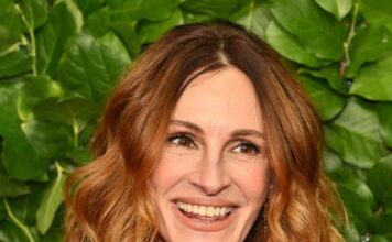 Svaki njen stajling je apsolutni pogodak: Kada pređe 50, svaka žena treba baš ovako da se oblači Svaki njen stajling je apsolutni pogodak: Kada pređe 50, svaka žena treba baš ovako da se oblači