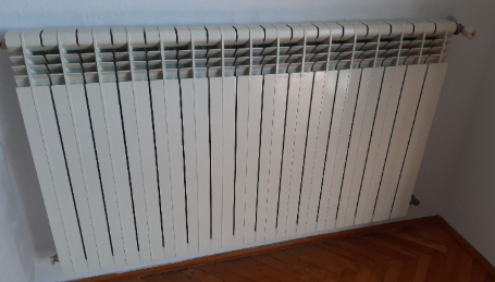 Trik od par minuta: Inženjer iz toplane otkrio kako da vam radijatori budu topliji, a račun za struju manji Trik od par minuta: Inženjer iz toplane otkrio kako da vam radijatori budu topliji, a račun za struju manji