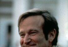 Udovica Robina Vilijamsa otkrila pravi uzrok njegovog samoubistva: Mislili smo da je depresija, a onda sam saznala ko ga je godinama mučio Udovica Robina Vilijamsa otkrila pravi uzrok njegovog samoubistva: Mislili smo da je depresija, a onda sam saznala ko ga je godinama mučio