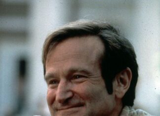 Udovica Robina Vilijamsa otkrila pravi uzrok njegovog samoubistva: Mislili smo da je depresija, a onda sam saznala ko ga je godinama mučio Udovica Robina Vilijamsa otkrila pravi uzrok njegovog samoubistva: Mislili smo da je depresija, a onda sam saznala ko ga je godinama mučio