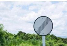 VEĆINA VOZAČA NE ZNA ŠTA ZNAČI OVAJ ZNAK: Objavio sliku na mrežama pa ga razapeli u komentarima – Evo šta ovaj znak ustvari predstavlja VEĆINA VOZAČA NE ZNA ŠTA ZNAČI OVAJ ZNAK: Objavio sliku na mrežama pa ga razapeli u komentarima – Evo šta ovaj znak ustvari predstavlja