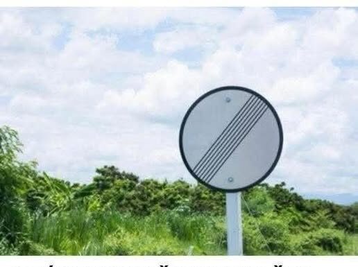 VEĆINA VOZAČA NE ZNA ŠTA ZNAČI OVAJ ZNAK: Objavio sliku na mrežama pa ga razapeli u komentarima – Evo šta ovaj znak ustvari predstavlja VEĆINA VOZAČA NE ZNA ŠTA ZNAČI OVAJ ZNAK: Objavio sliku na mrežama pa ga razapeli u komentarima – Evo šta ovaj znak ustvari predstavlja