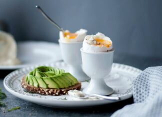 Zašto žumance tvrdo kuhanog jajeta ponekad pozeleni – i da li je sigurno za jelo? Zašto žumance tvrdo kuhanog jajeta ponekad pozeleni – i da li je sigurno za jelo?