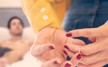 Žena 14 godina ima LJUBAVNIKA, a sada je podelila 8 pravila zbog kojih je partner još uvek NIJE UHVATIO u preljubi Žena 14 godina ima LJUBAVNIKA, a sada je podelila 8 pravila zbog kojih je partner još uvek NIJE UHVATIO u preljubi