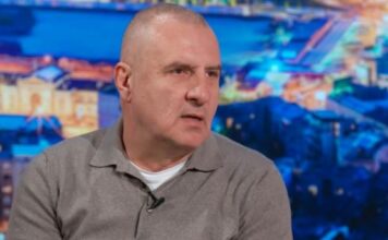 “Žena mi je umrla u roku od 51 dan od dijagnoze, ostao sam sam sa sinom, imao sam 2 infarkta, a onda sam upoznao 18 godina mlađu”: Ispovest radio voditelja Popa "Žena mi je umrla u roku od 51 dan od dijagnoze, ostao sam sam sa sinom, imao sam 2 infarkta, a onda sam upoznao 18 godina mlađu": Ispovest radio voditelja Popa