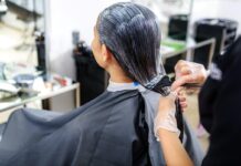 5 tehnika farbanja kose koje najbolje prikrivaju sede: Slavne dame se u njih kunu za mladolik izgled 5 tehnika farbanja kose koje najbolje prikrivaju sede: Slavne dame se u njih kunu za mladolik izgled