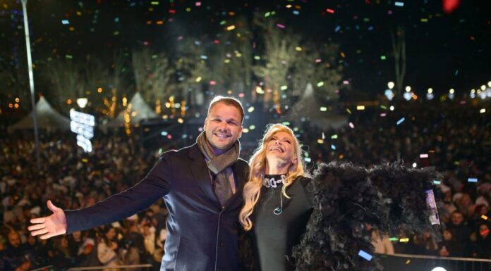 Bekvalac pjevala za 50.000 KM: “Vatrometa nije bilo jer je Stanivuković ostao dužan” Bekvalac pjevala za 50.000 KM: “Vatrometa nije bilo jer je Stanivuković ostao dužan”