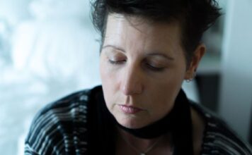 Bila sam ubeđena da imam najagresivniji rak sve dok mi onkolog nije rekao frapantnu istinu: Tad sam isterala muža nakon 30 godina i ćerke ga precrtale Bila sam ubeđena da imam najagresivniji rak sve dok mi onkolog nije rekao frapantnu istinu: Tad sam isterala muža nakon 30 godina i ćerke ga precrtale