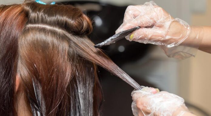 Boja za kosu koja je bila hit 2010. godine, sada se ponovo vraća: Ne zahteva česte odlaske kod frizera Boja za kosu koja je bila hit 2010. godine, sada se ponovo vraća: Ne zahteva česte odlaske kod frizera