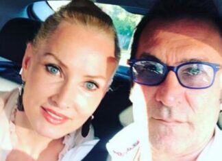 Branko Đurić Đuro objavio sretnu vijest: ‘Gledam je sa stomakom… Još uvijek ne mogu da vjerujem’ Branko Đurić Đuro objavio sretnu vijest: ‘Gledam je sa stomakom… Još uvijek ne mogu da vjerujem’