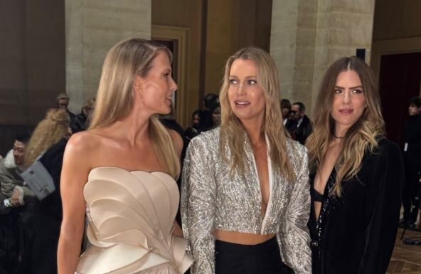 Bratanice princeze Dajane izgledaju kao boginje: Ne zna se koja je lepša, kada su se pojavile na nedelji mode Pariz je stao Bratanice princeze Dajane izgledaju kao boginje: Ne zna se koja je lepša, kada su se pojavile na nedelji mode Pariz je stao