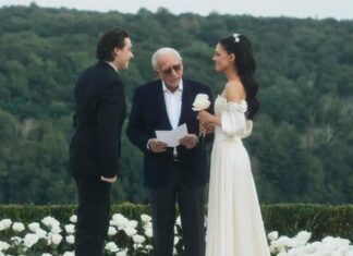 Čovek kog traži celi svet se konačno pojavio i otkrio istinu o bezobraznom plesu Viktorije Bekam: Evo šta je svedok zapravo video Čovek kog traži celi svet se konačno pojavio i otkrio istinu o bezobraznom plesu Viktorije Bekam: Evo šta je svedok zapravo video